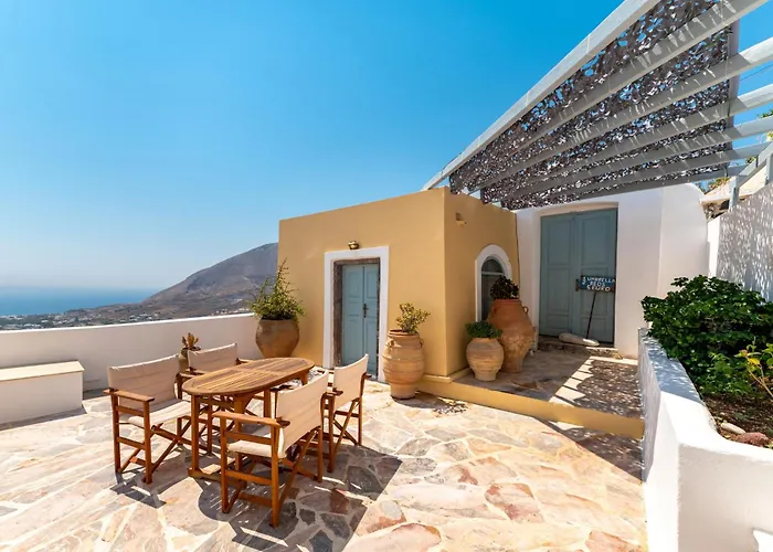 Blue Vine Pool Breakfast Kamári