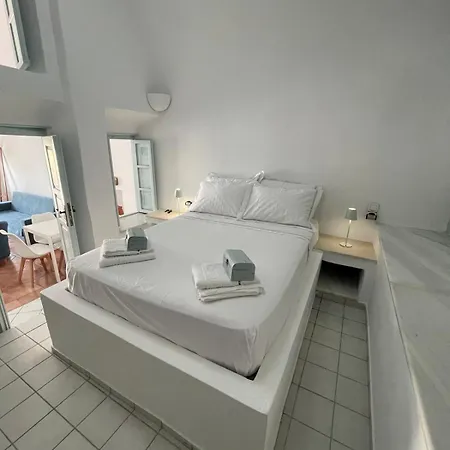 Semesterbostad Blue Vine Pool Breakfast *