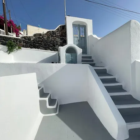 Blue Vine Mountain Sea View Private Yard בית נופש
