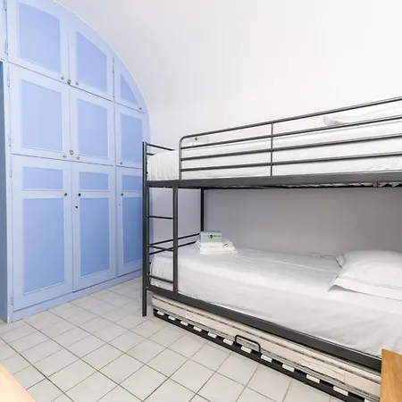 Blue Vine Pool Breakfast Semesterbostad Kamári