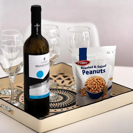 Blue Vine Pool Breakfast * Kamári