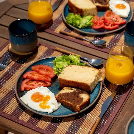 Semesterbostad Blue Vine Pool Breakfast *