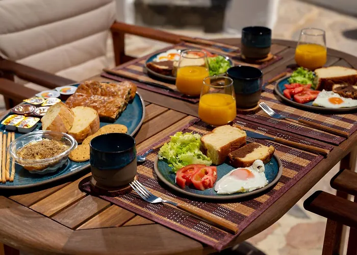 Tatil Evi Blue Vine Pool Breakfast *