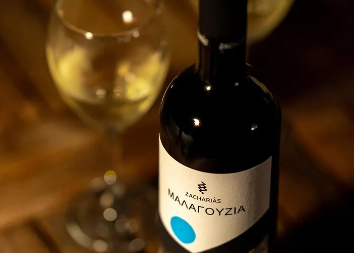 Semesterbostad Blue Vine Pool Breakfast Kamári