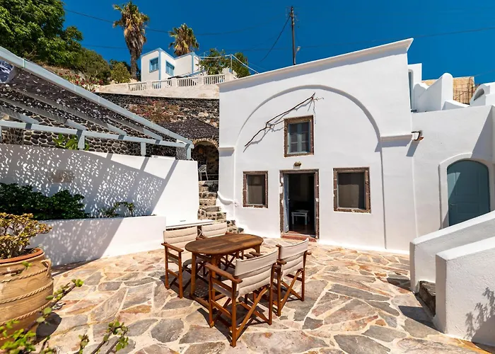 Blue Vine Pool Breakfast *